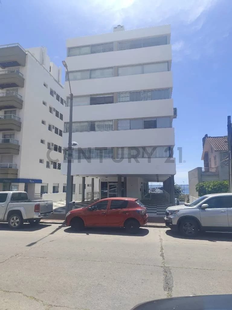 Departamento de 2 dormitorios en Alquiler en Pinares, Punta del Este