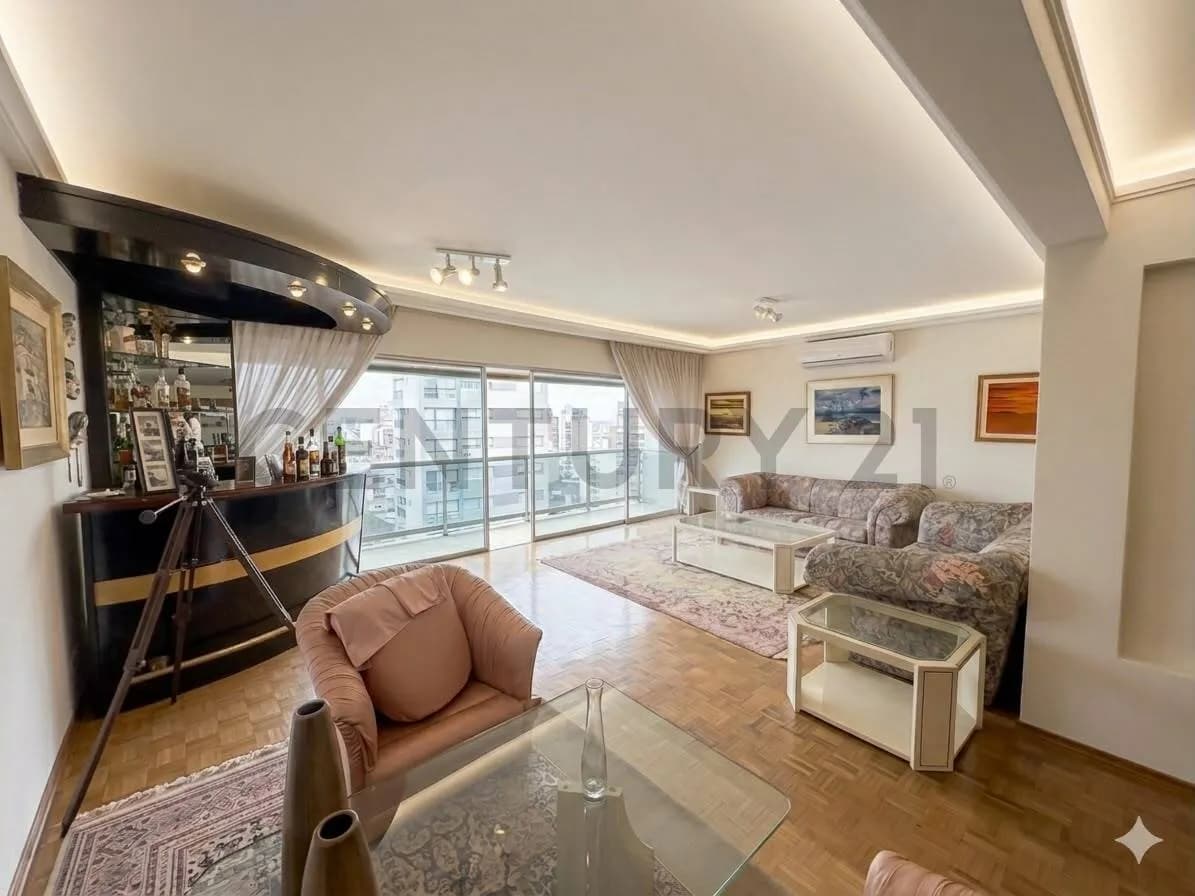 Departamento de 4 dormitorios en Venta en Pocitos, Montevideo