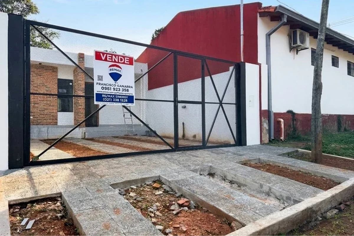 2-Bedroom House, 4m², for Sale in Marín Ka´aguy, Luque - Image 9