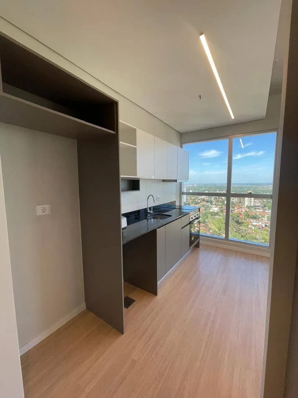 1-Bedroom Apartment for Rent in Las Lomas, Asunción - Image 6