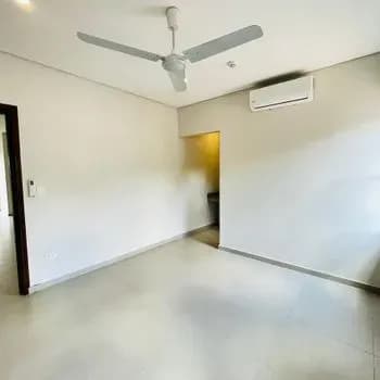 Office of 270m² for Sale in Ricardo Brugada, Lambaré - Image 10