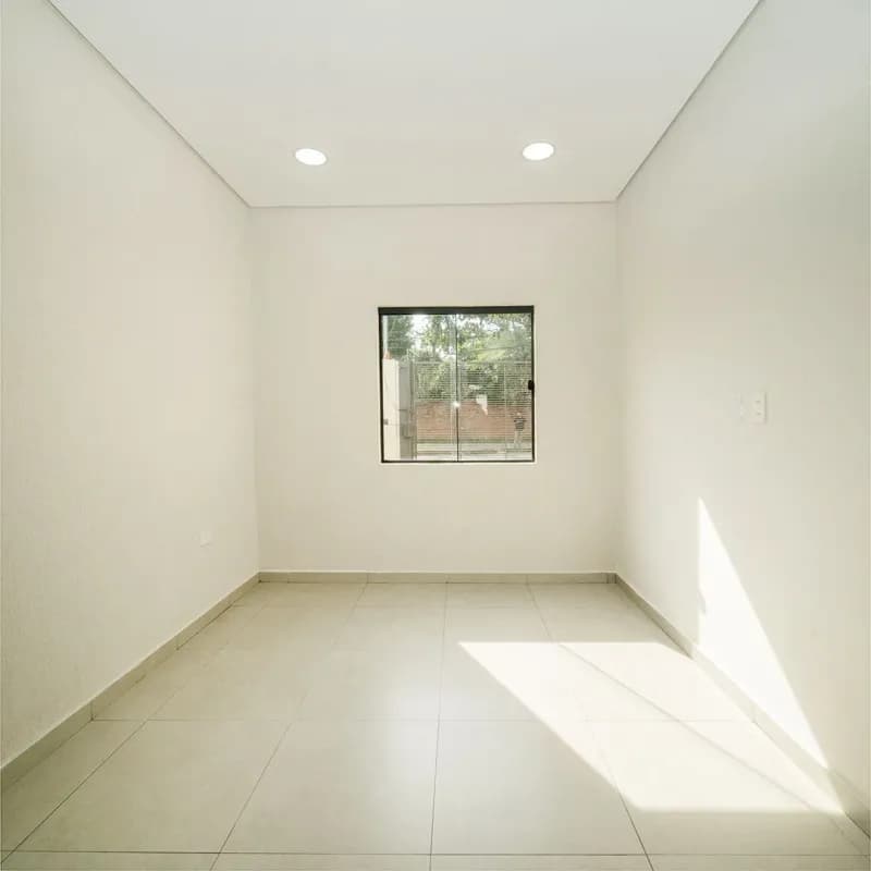 2-Bedroom House for Sale in Laurelty, Luque - Image 3