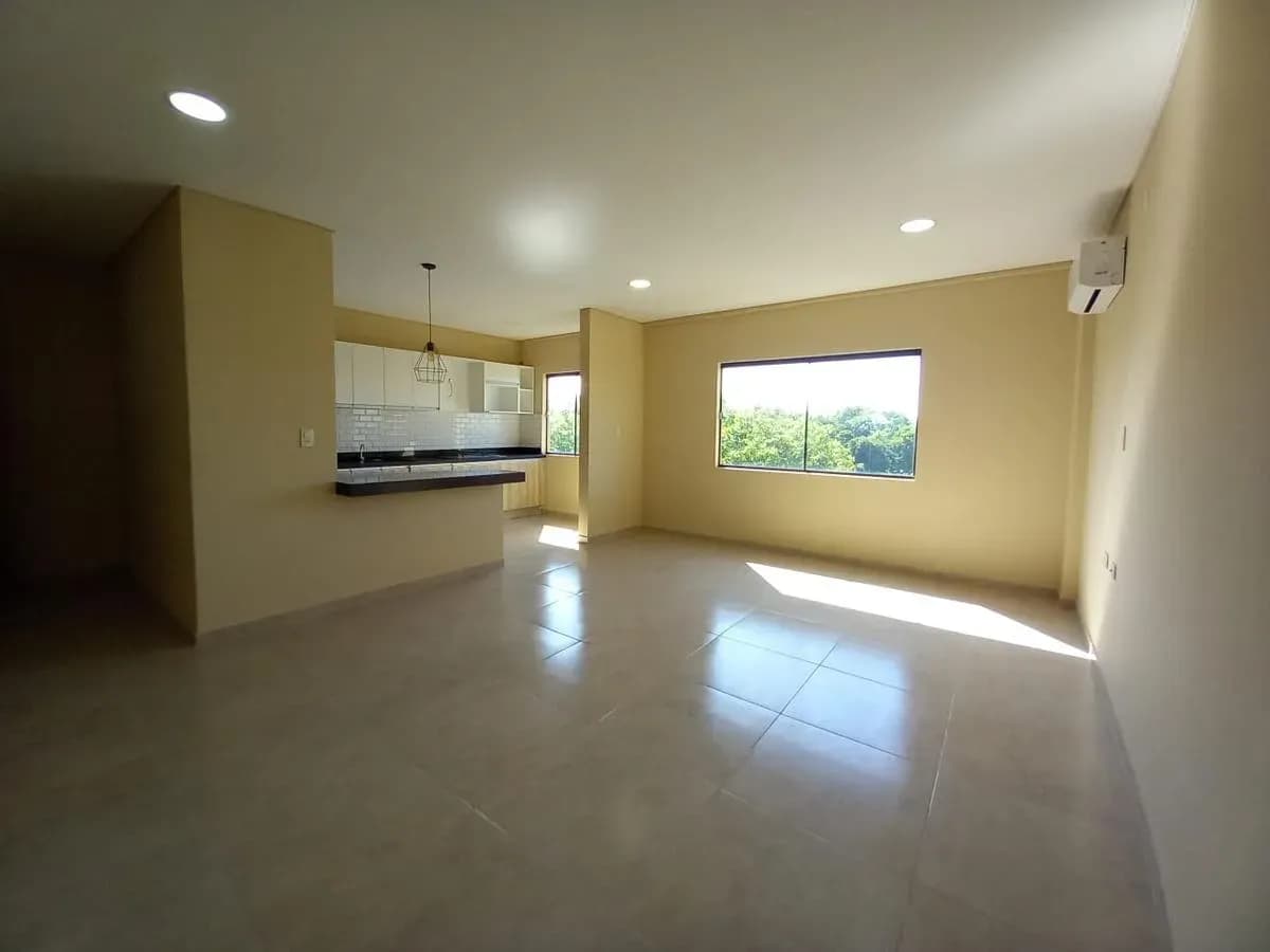 Departamento de 1 dormitorio en Venta en Laurelty, Luque - Image 3