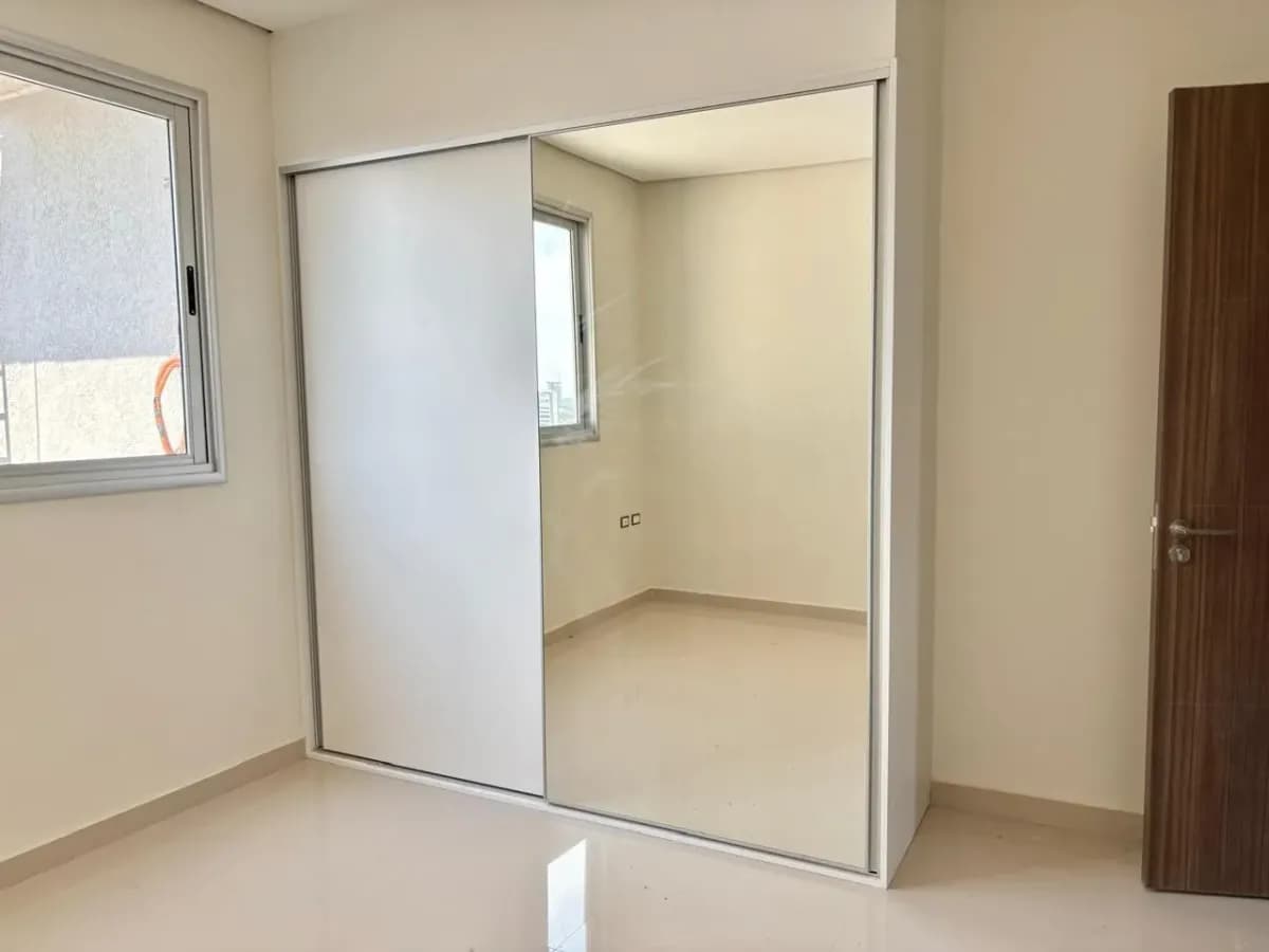 Departamento de 2 dormitorios en Alquiler en Ycuá Satí, Asunción - Image 3