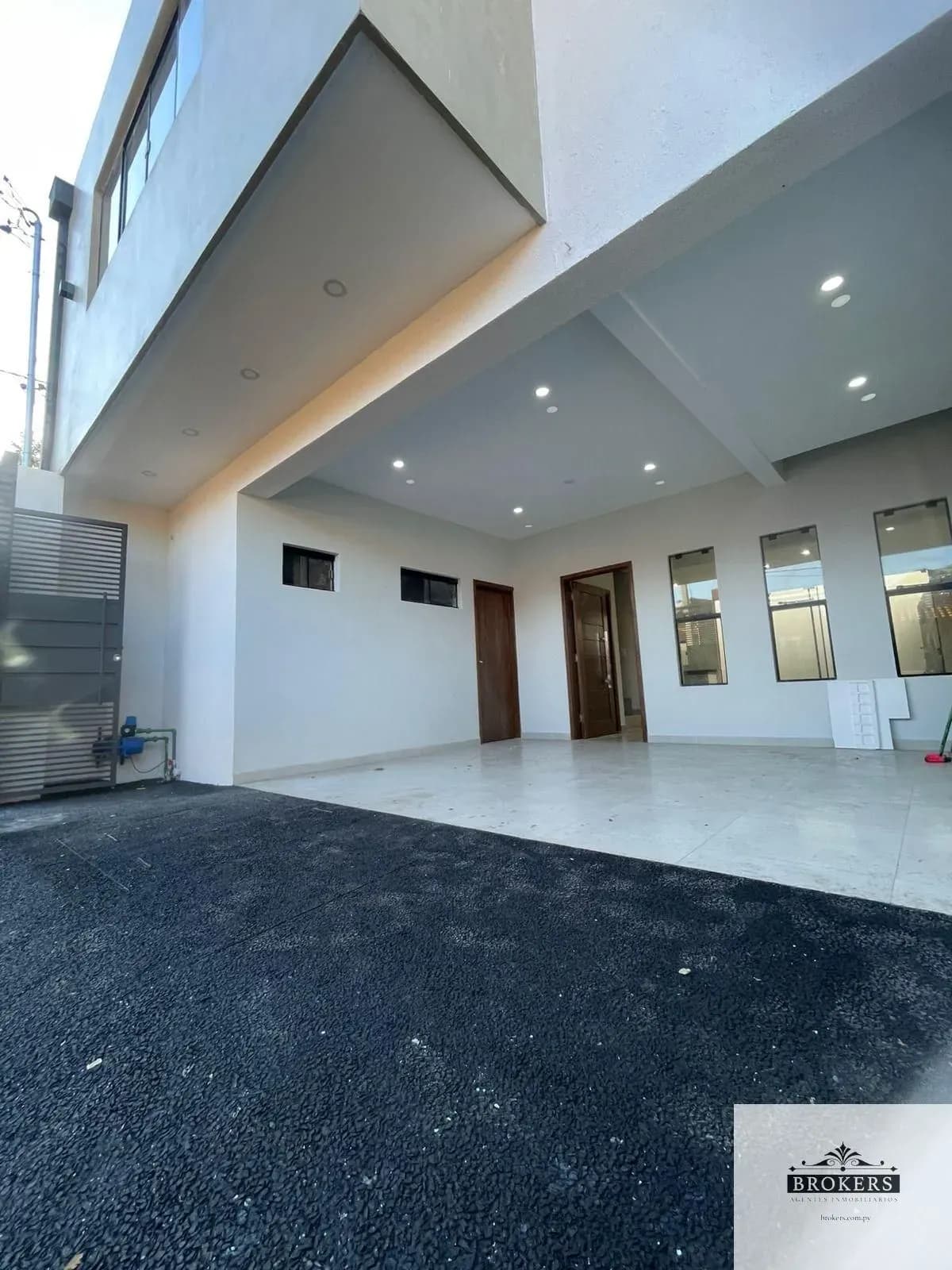 Casa de 3 quartos à venda em Fernando de la Mora - Image 3