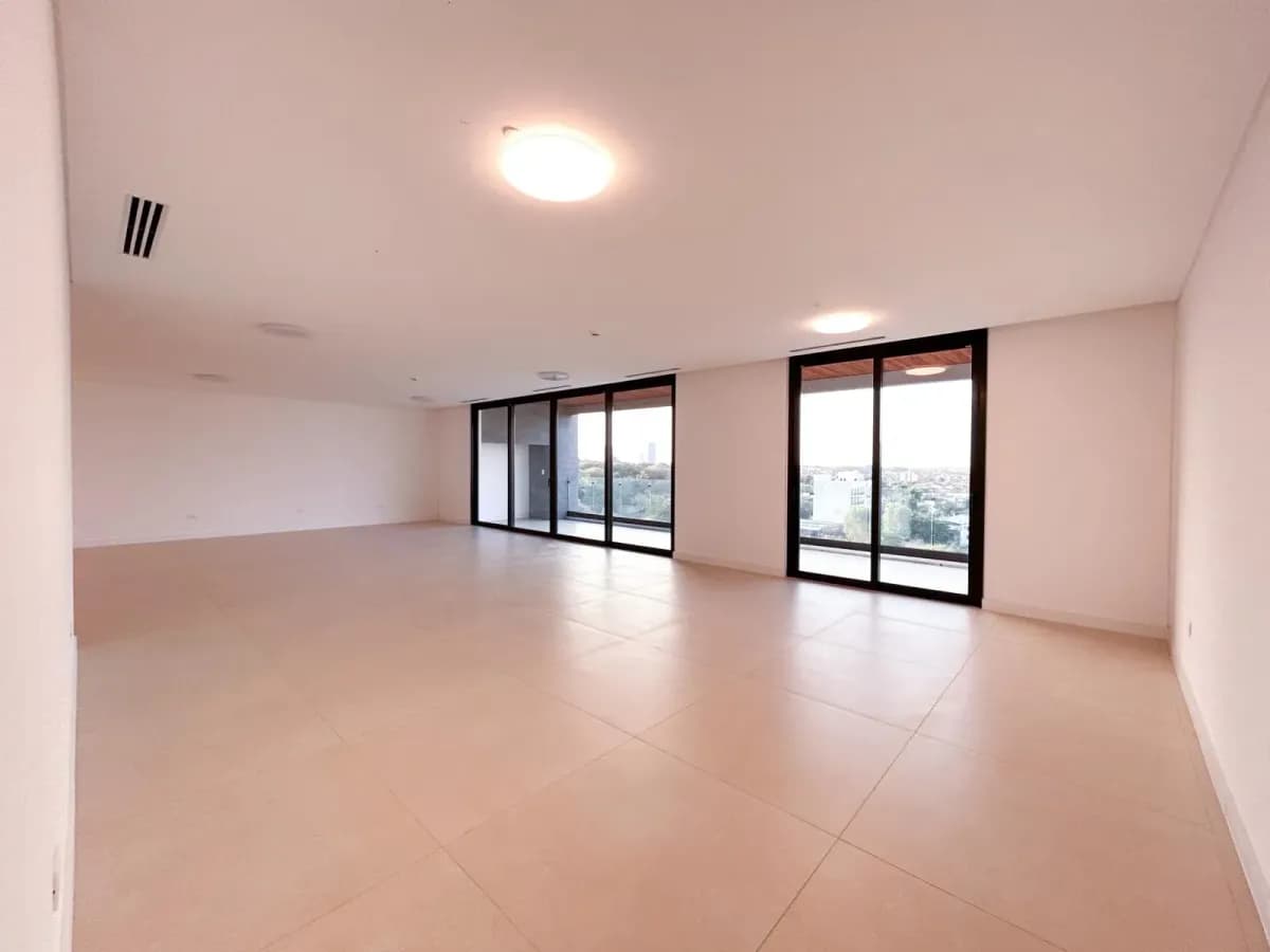 Departamento de 3 dormitorios en Venta en San Jorge, Asunción - Image 4