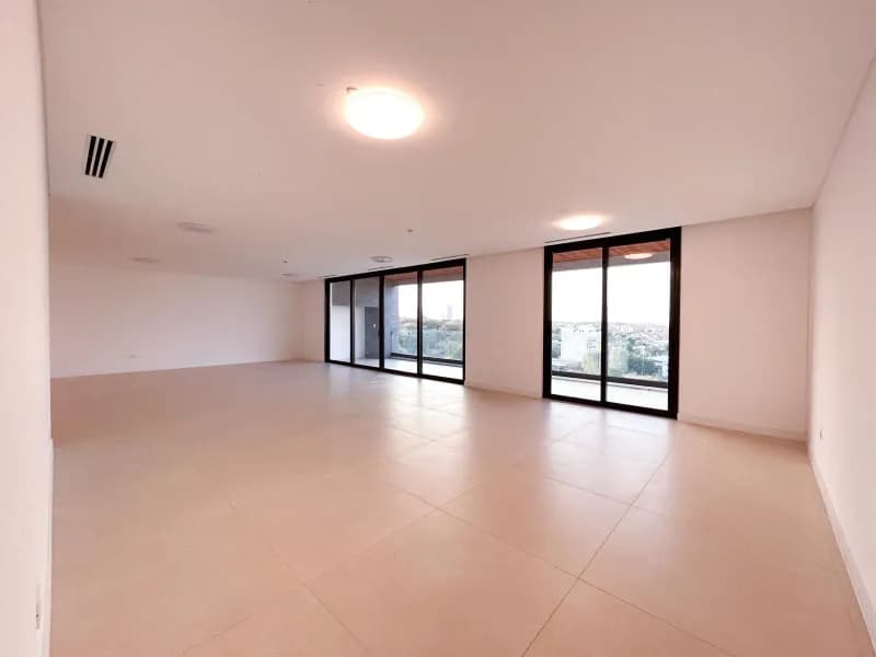 Departamento de 3 dormitorios en Venta en San Jorge, Asunción - Image 4