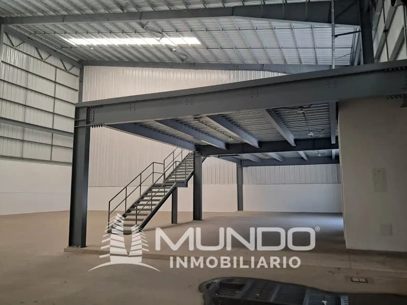Monoambiente en Parque Industrial GAMMA, 850m², en Alquiler en Amatitlán - Image 5
