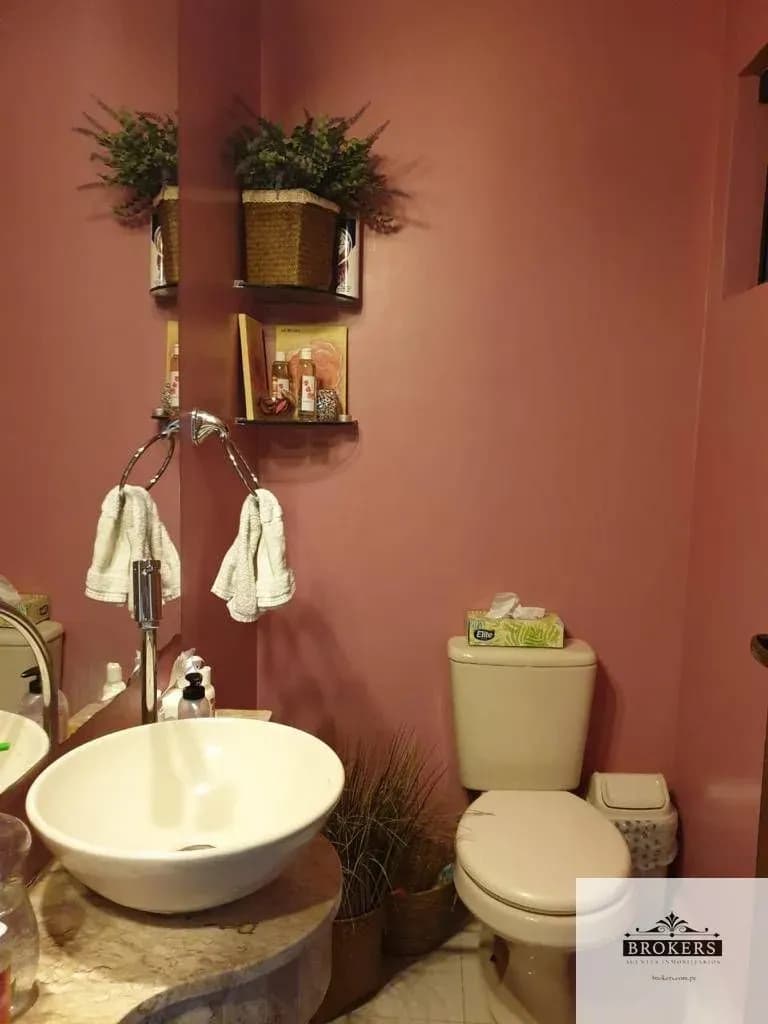4-Bedroom House for Sale in Santo Domingo, Asunción - Image 11