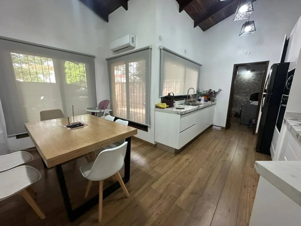 5-Bedroom House for Rent in Villa Ofelia, Fernando de la Mora - Image 7