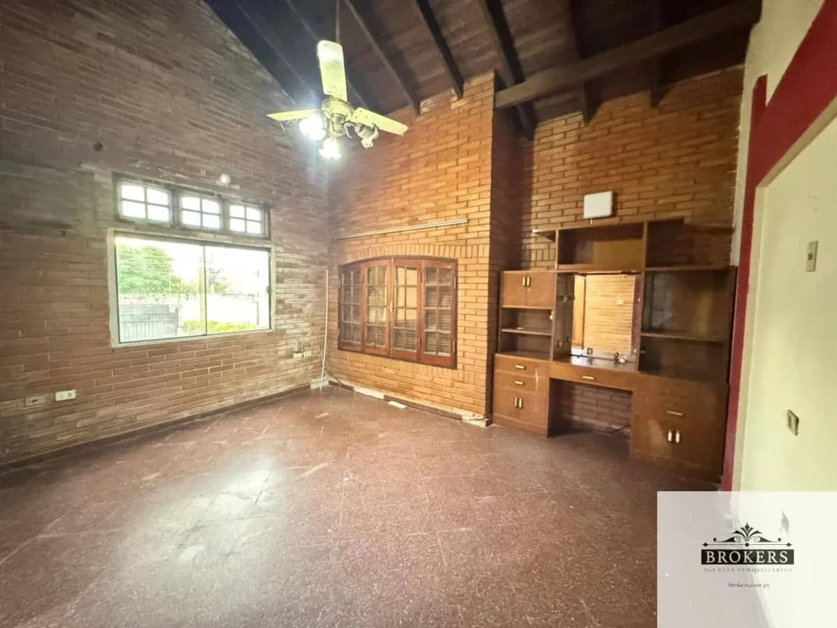 4-Bedroom House for Sale in Valle Ybaté, Lambaré - Image 9
