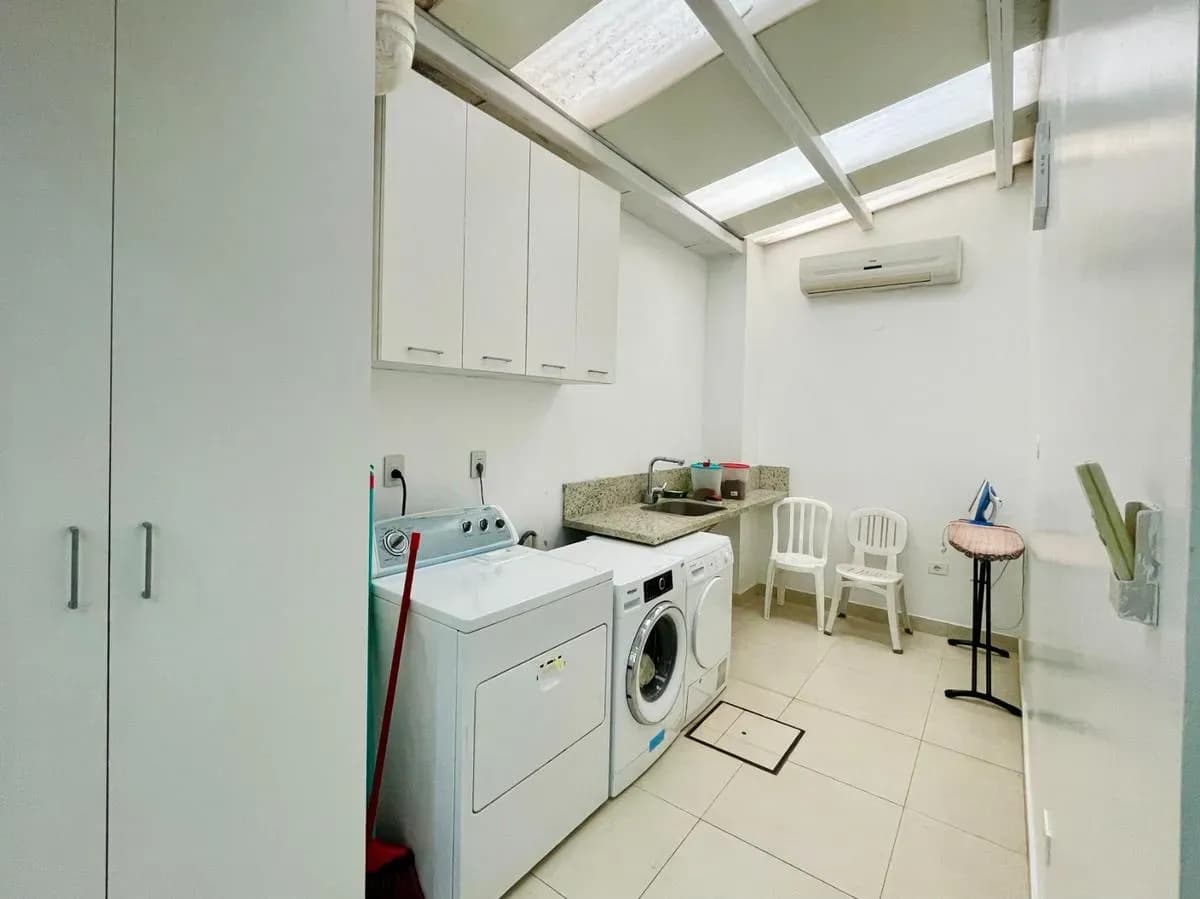 4-Bedroom House for Sale in Recoleta, Asunción - Image 18