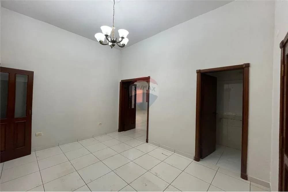 Casa de 5 quartos à Venda em San Antonio, Hernandarias - Image 7