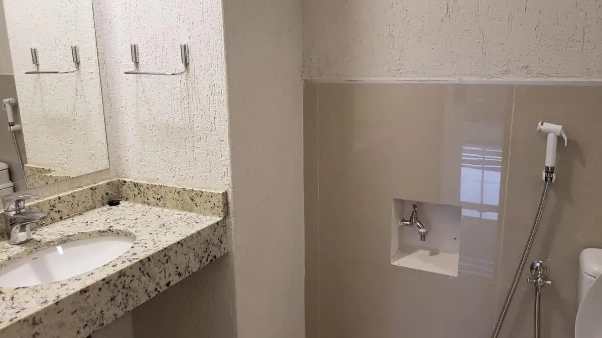 2-Bedroom Apartment for Rent in Santisima Trinidad, Asunción - Image 13
