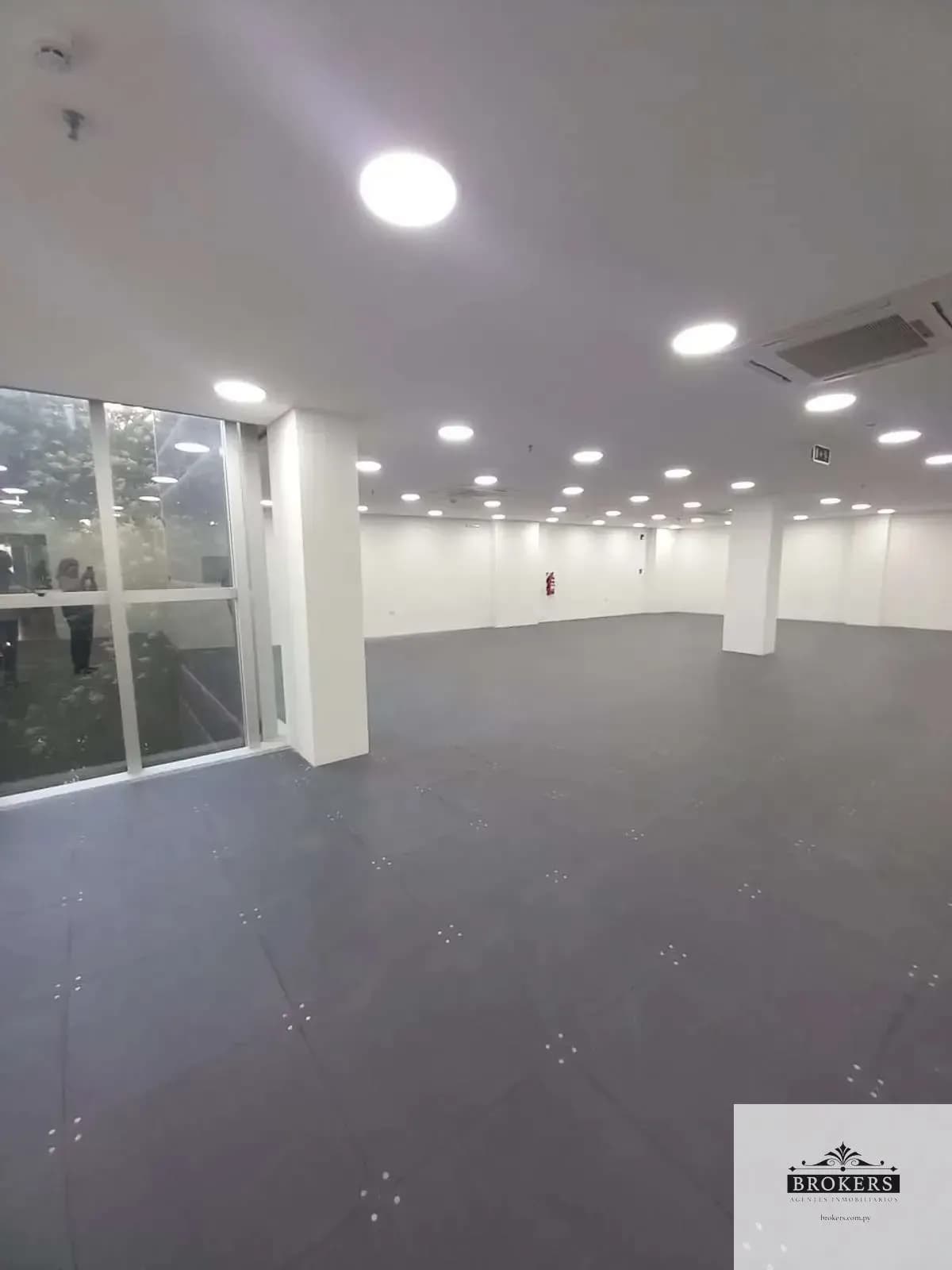 Escritório de 215m² para Alugar em Villa Morra, Asunción - Image 13