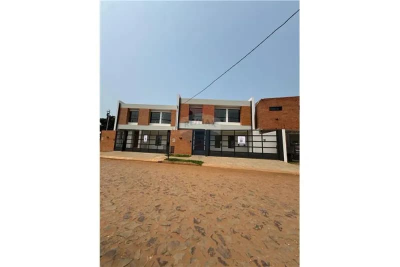3-Bedroom House for Sale in Loma Merlo, Luque - Image 3