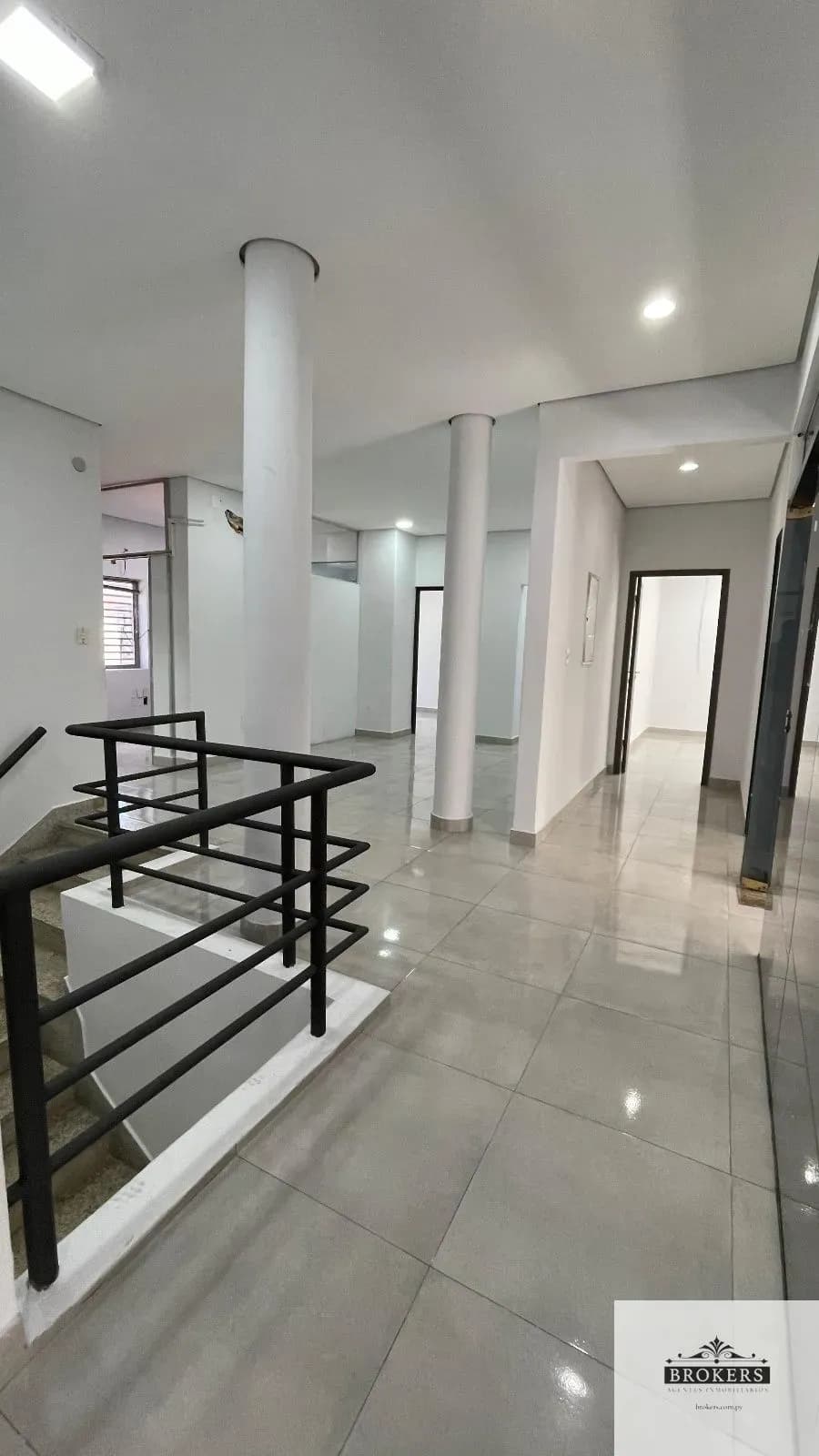 Loja de 550m² para Alugar em Lambaré - Image 8