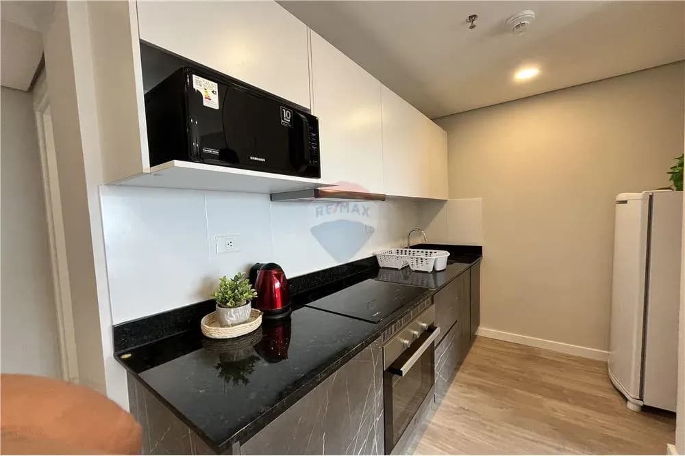 1-Bedroom Apartment for Sale in Madame Lynch, Asunción - Image 9