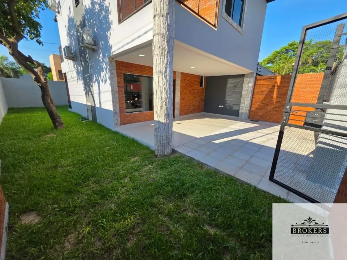 3-Bedroom House for Sale in Mbachió II, Lambaré - Image 9