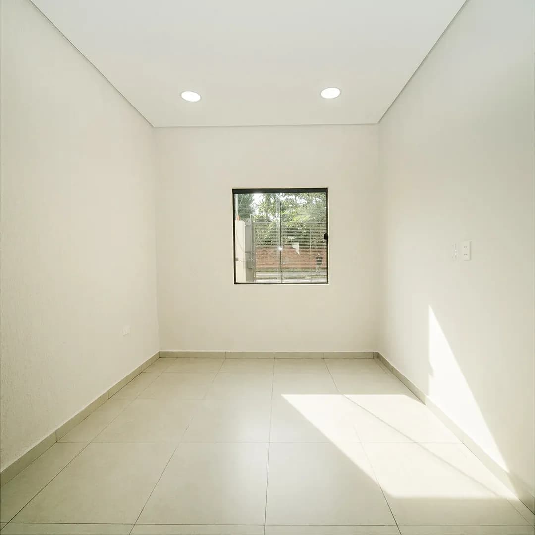 Casa a Estrenar en Laurelty, Luque. 2 Dormitorios + Suite. Lista para Habitar Hoy. - Image 10