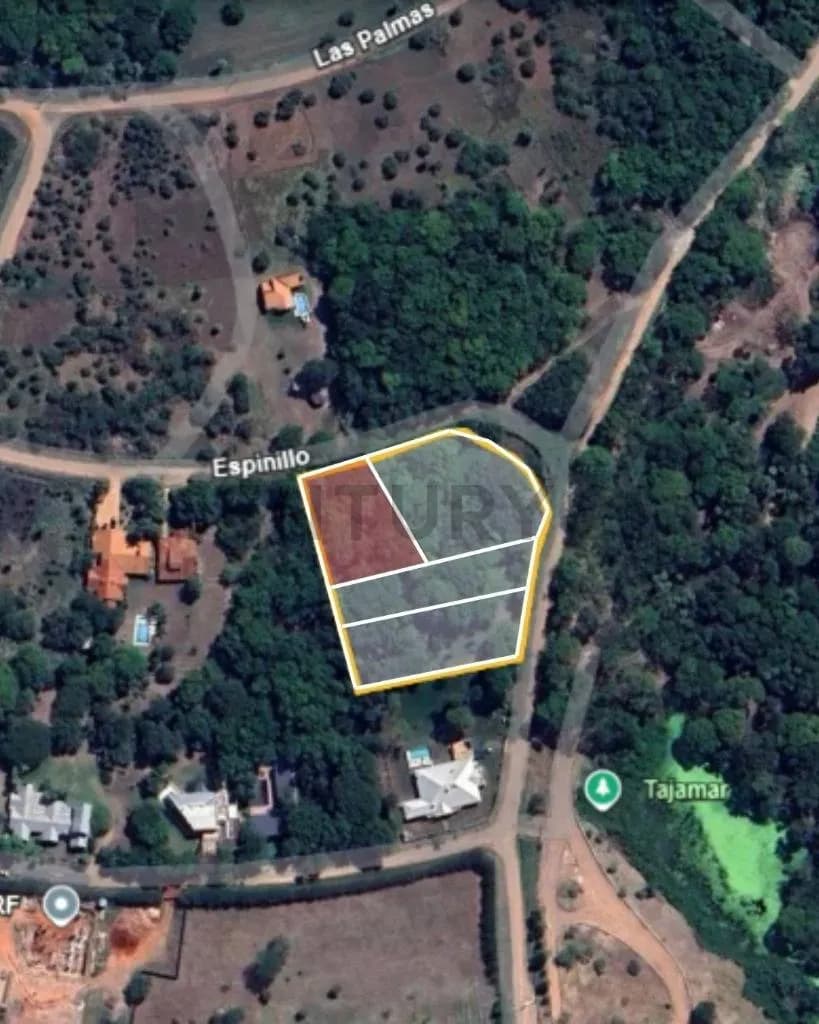 Terreno de 1.428m² à Venda em Surubi´i, Mariano Roque Alonso - Image 1