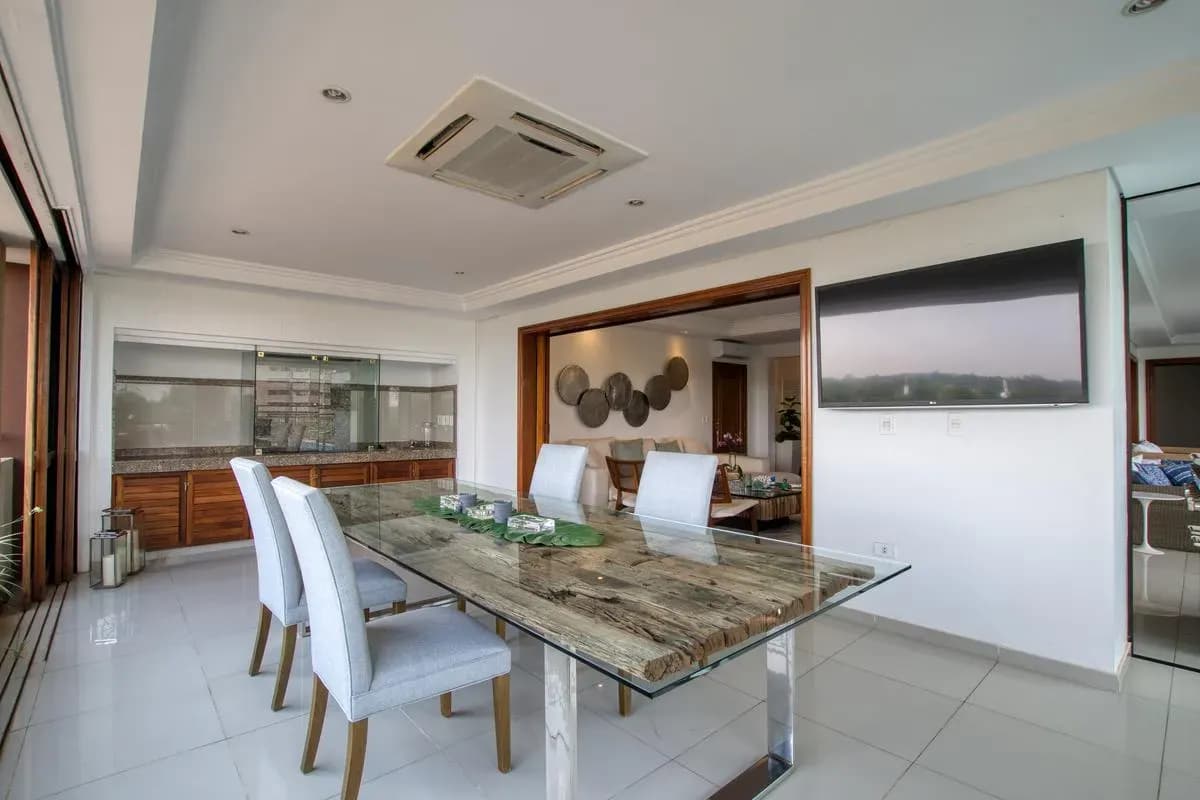 4-Bedroom Apartment for Sale in Bella Vista, Asunción - Image 12