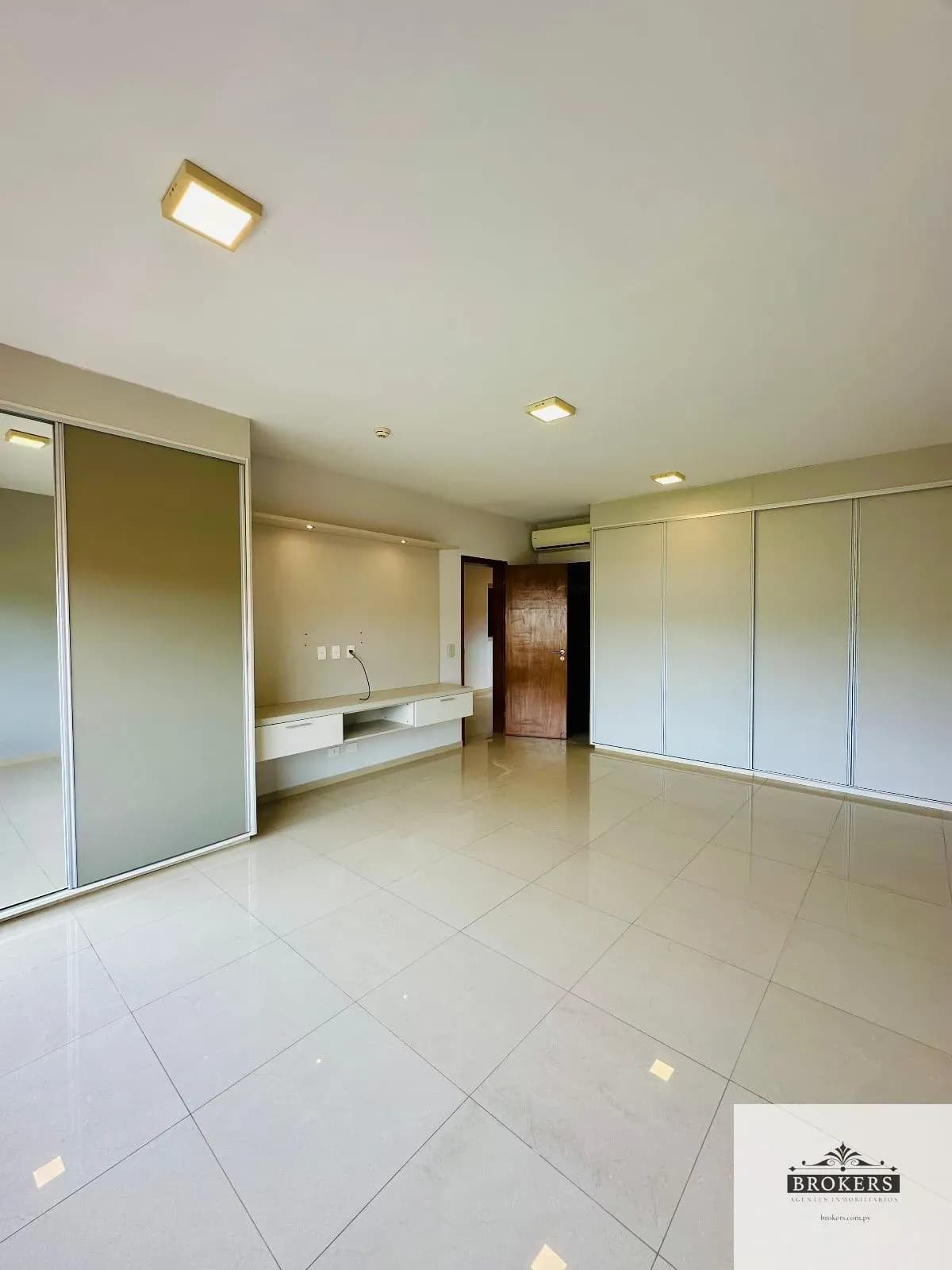 Departamento de 3 dormitorios en Alquiler en Mburucuyá, Asunción - Image 10