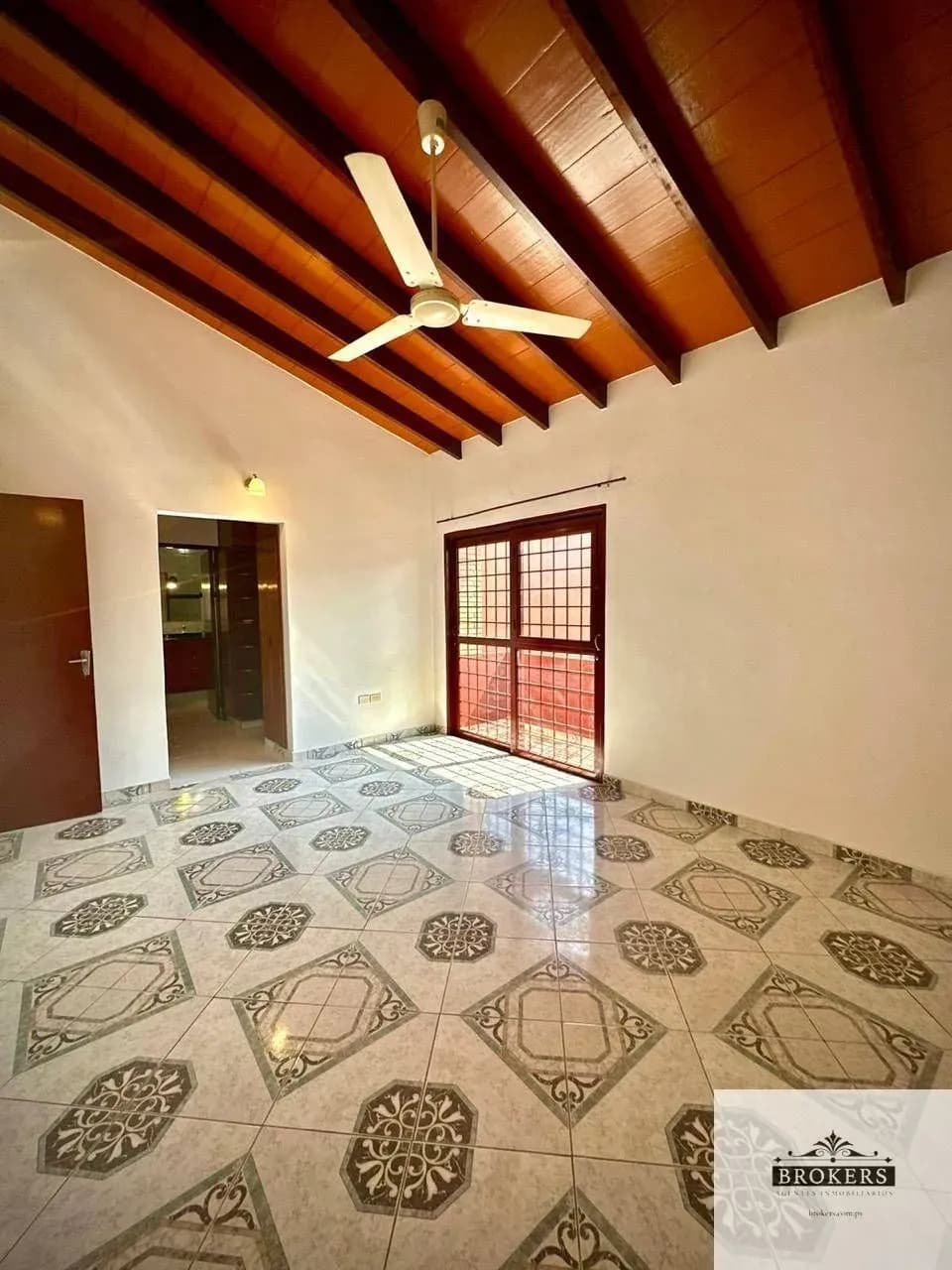 Local Comercial de 360m² en Alquiler en Villa Virginia, Lambaré - Image 15