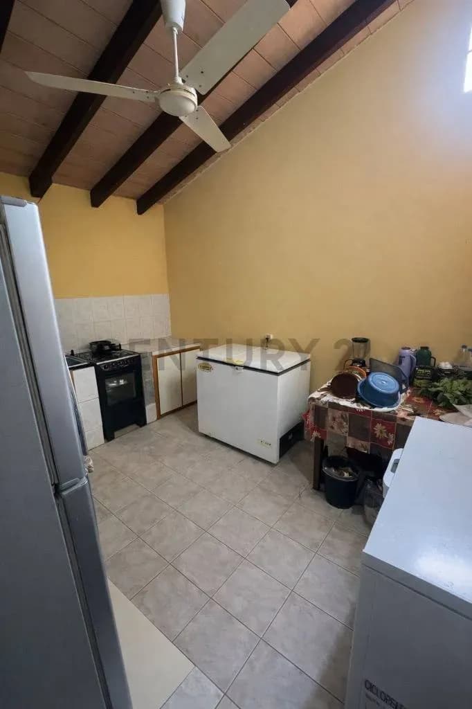 Casa de 4 dormitorios en Venta en Limpio - Image 10