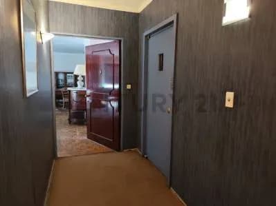 Departamento de 3 dormitorios en Venta en Buceo, Montevideo - Image 2