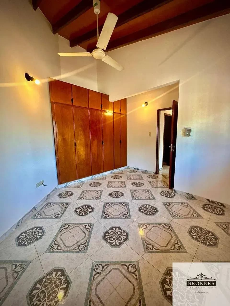 Local Comercial de 360m² en Alquiler en Villa Virginia, Lambaré - Image 16