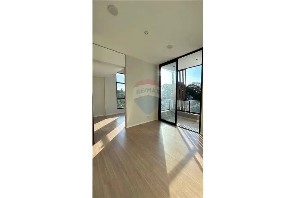 2-Bedroom Apartment for Sale in Recoleta, Asunción - Image 3