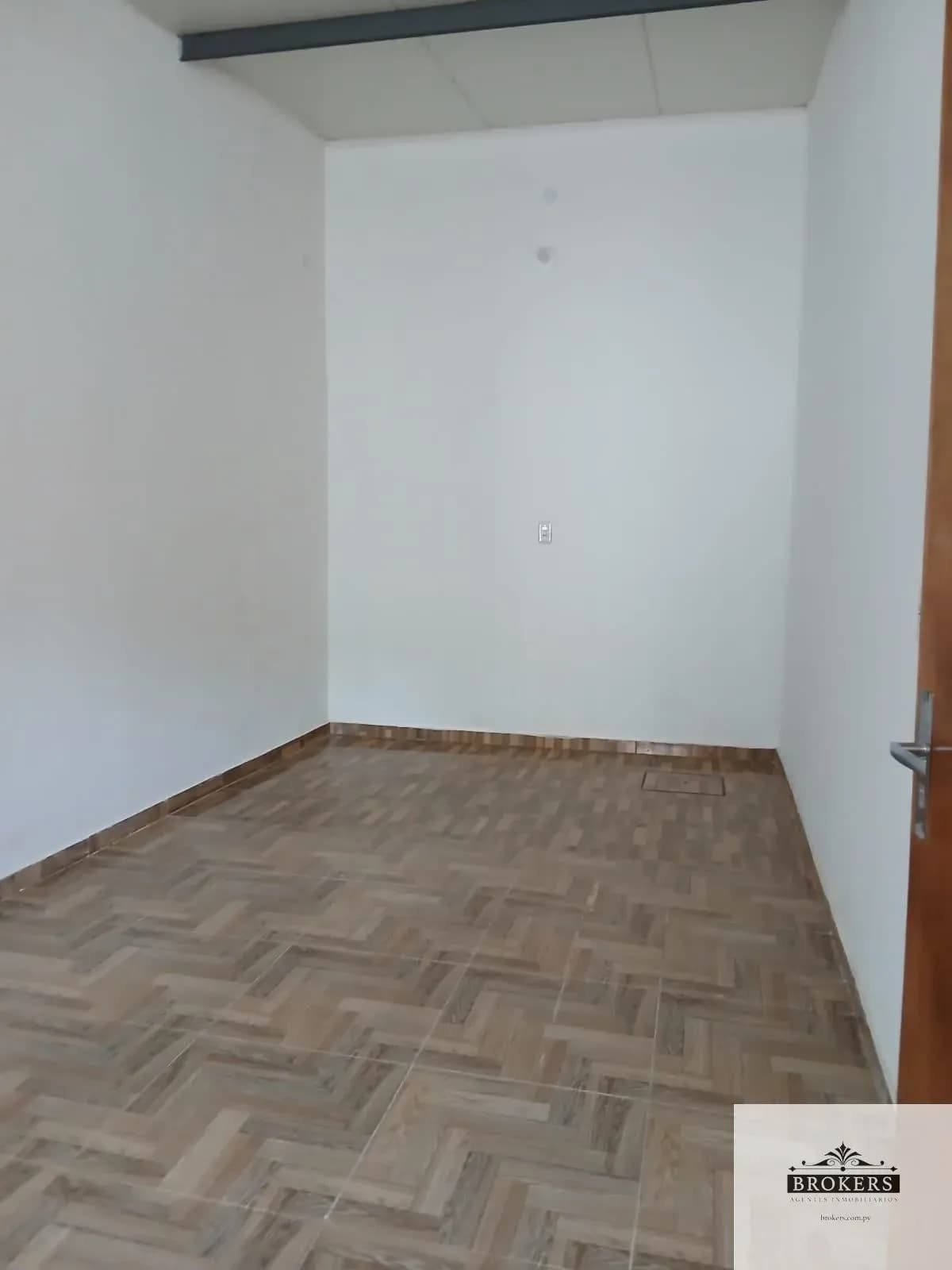 2-Bedroom House for Sale in Achucarro, San Antonio - Image 10