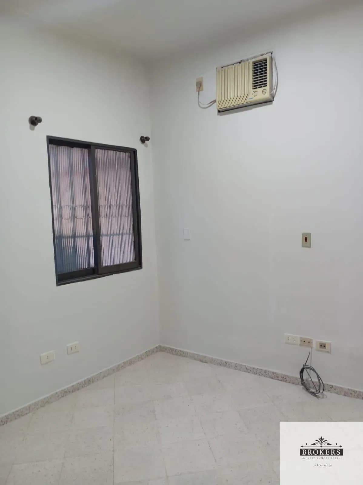 Oficina de 530m² en Alquiler en Villa Morra, Asunción - Image 13