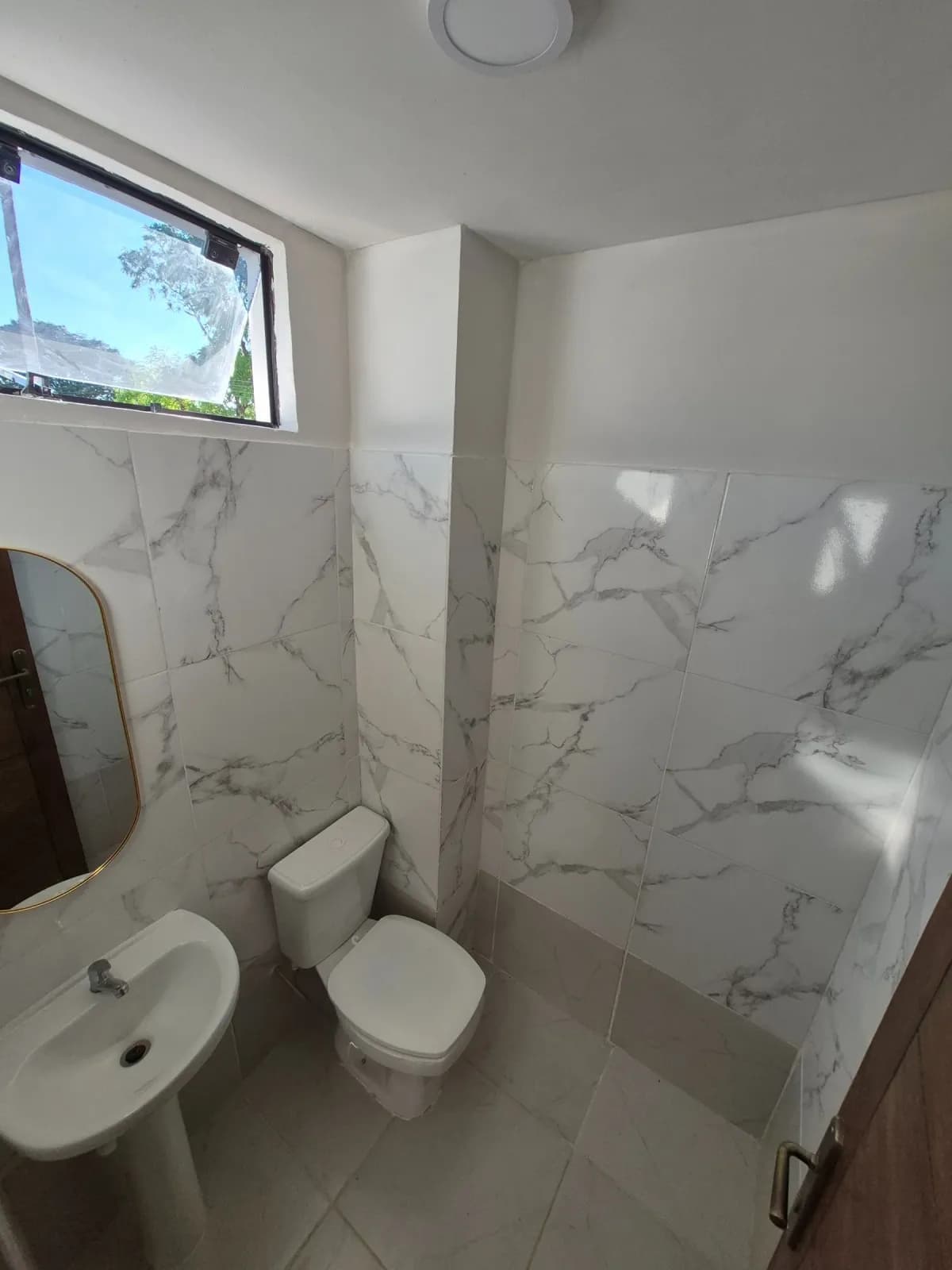 Casa de 3 quartos, 130m², à Venda em Gloria María, Villa Elisa - Image 8