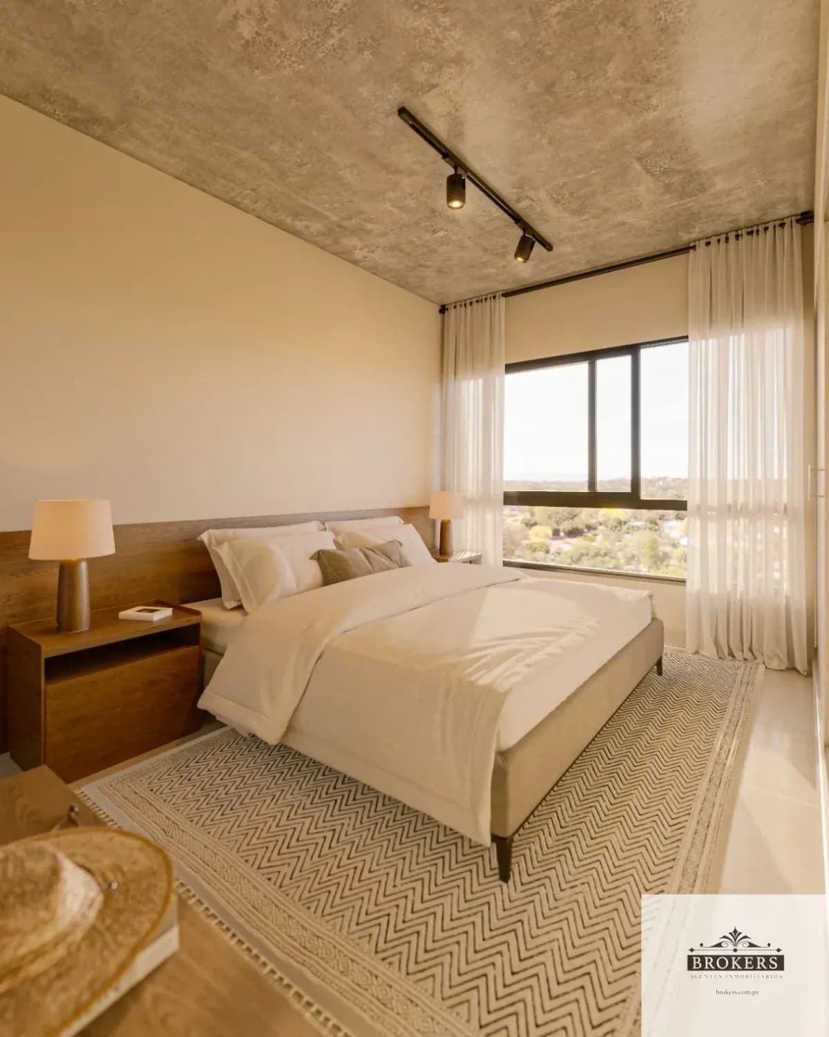 1-Bedroom Apartment for Sale in San Lorenzo - Image 10