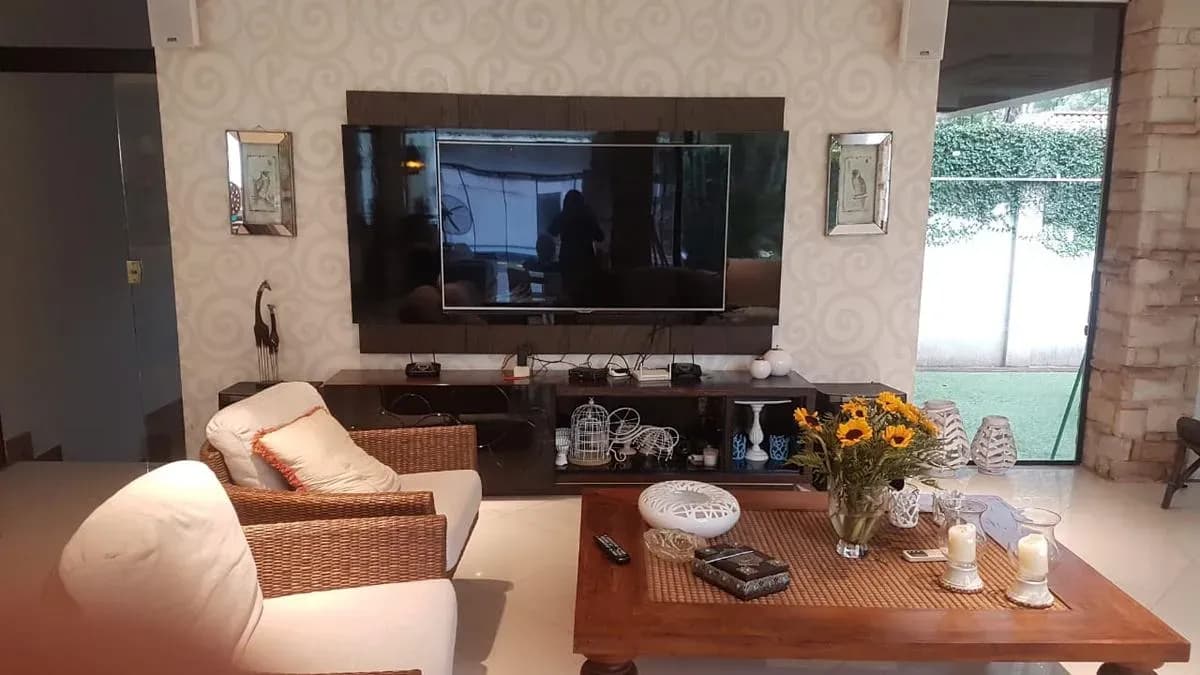4-Bedroom House for Sale in Los Laureles, Lambaré - Image 11