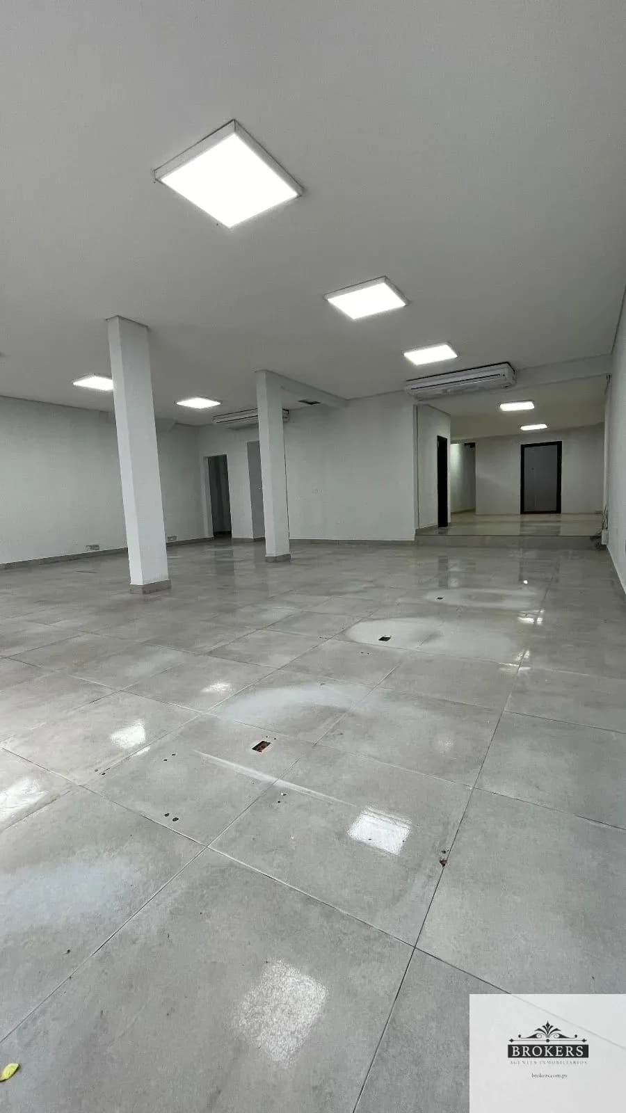 Loja de 550m² para Alugar em Lambaré - Image 4