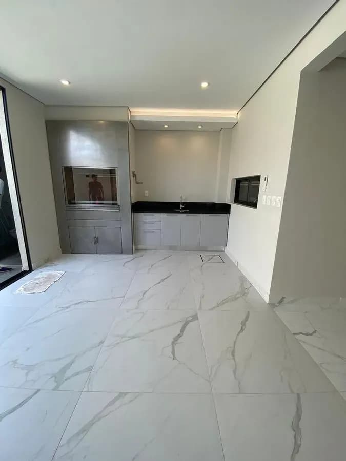 2-Bedroom House for Sale in Santísima Trinidad, Asunción - Image 6