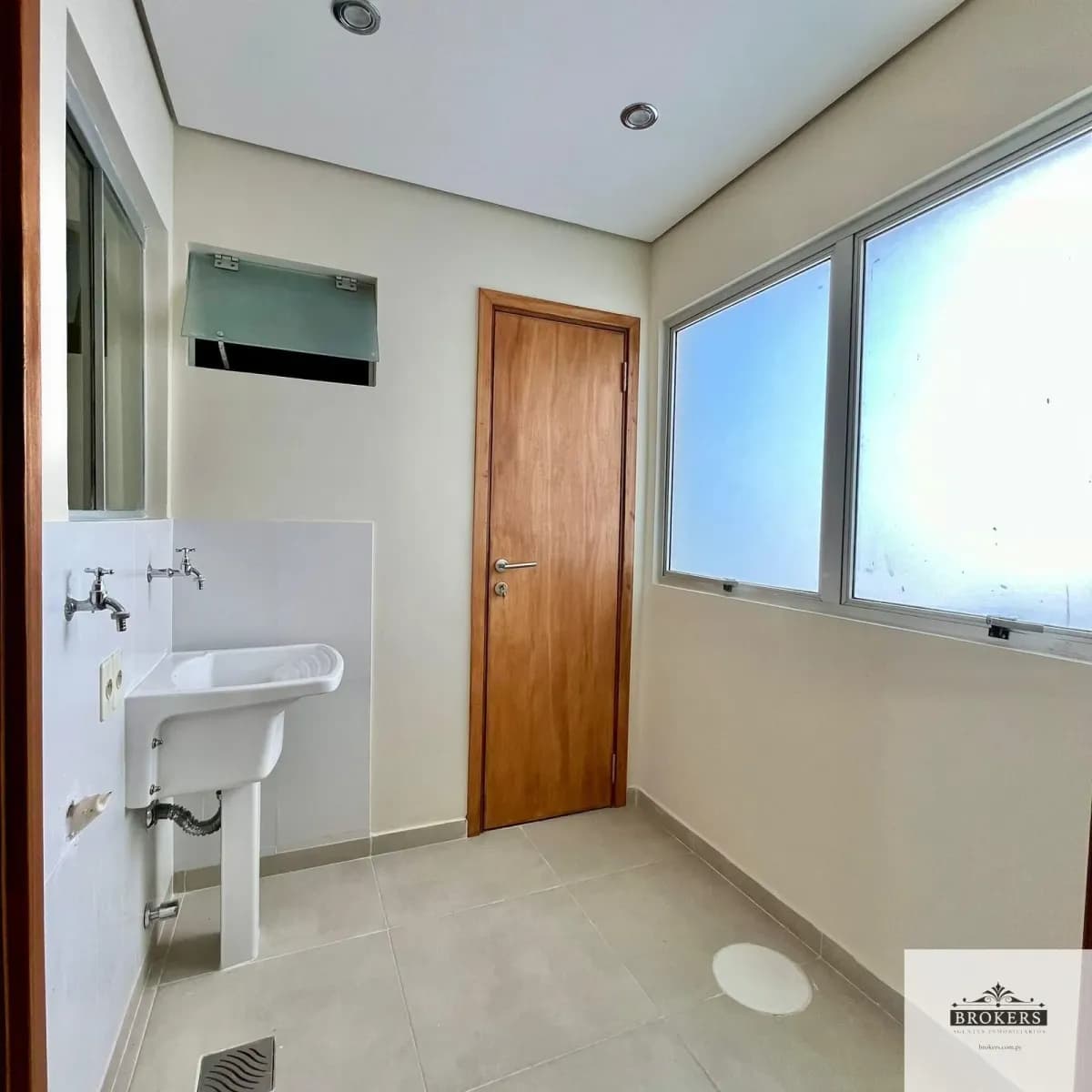 3-Bedroom Apartment for Rent in Jara, Lambaré - Image 19