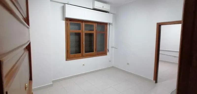 Office of 34m² for Rent in La Encarnacion, Asunción - Image 2