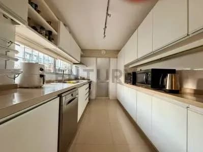 Departamento de 4 dormitorios en Venta en Pocitos, Montevideo - Image 5