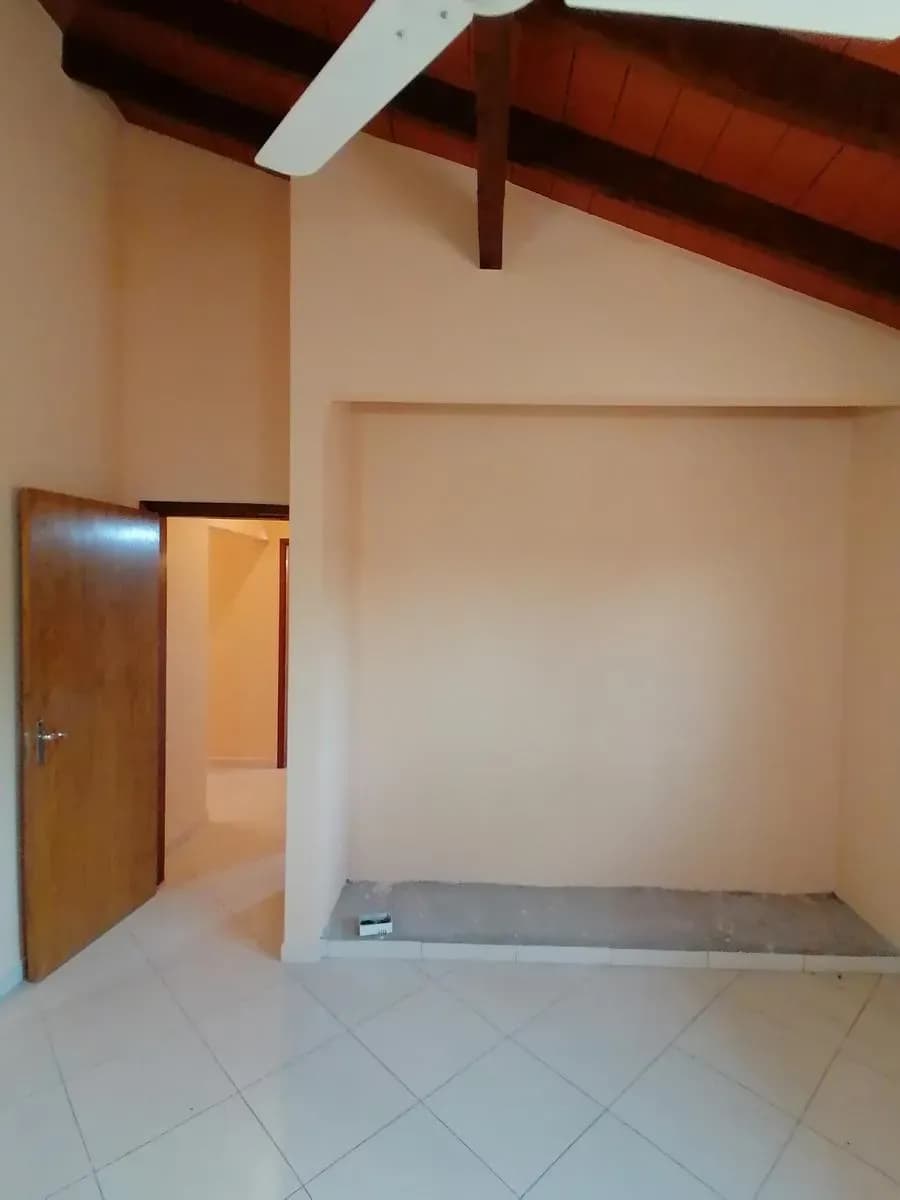 Casa de 4 dormitorios en Venta en Valle Apu´a II, Lambaré - Image 13