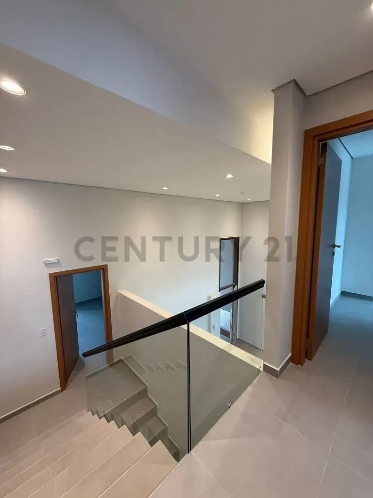4-Bedroom House for Sale at Heisecke Construction, Luque - Image 12