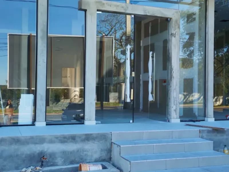 Local Comercial de 58.5m² en Alquiler en San Isidro, Lambaré - Image 3