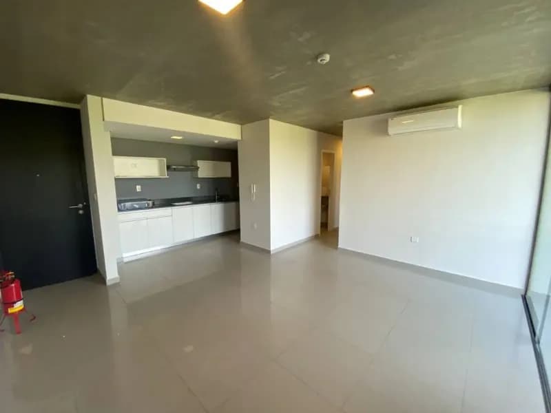 Departamento de 3 dormitorios en Edificio Insignia 2, 86m², en Venta en Villa Policial, Luque - Image 2