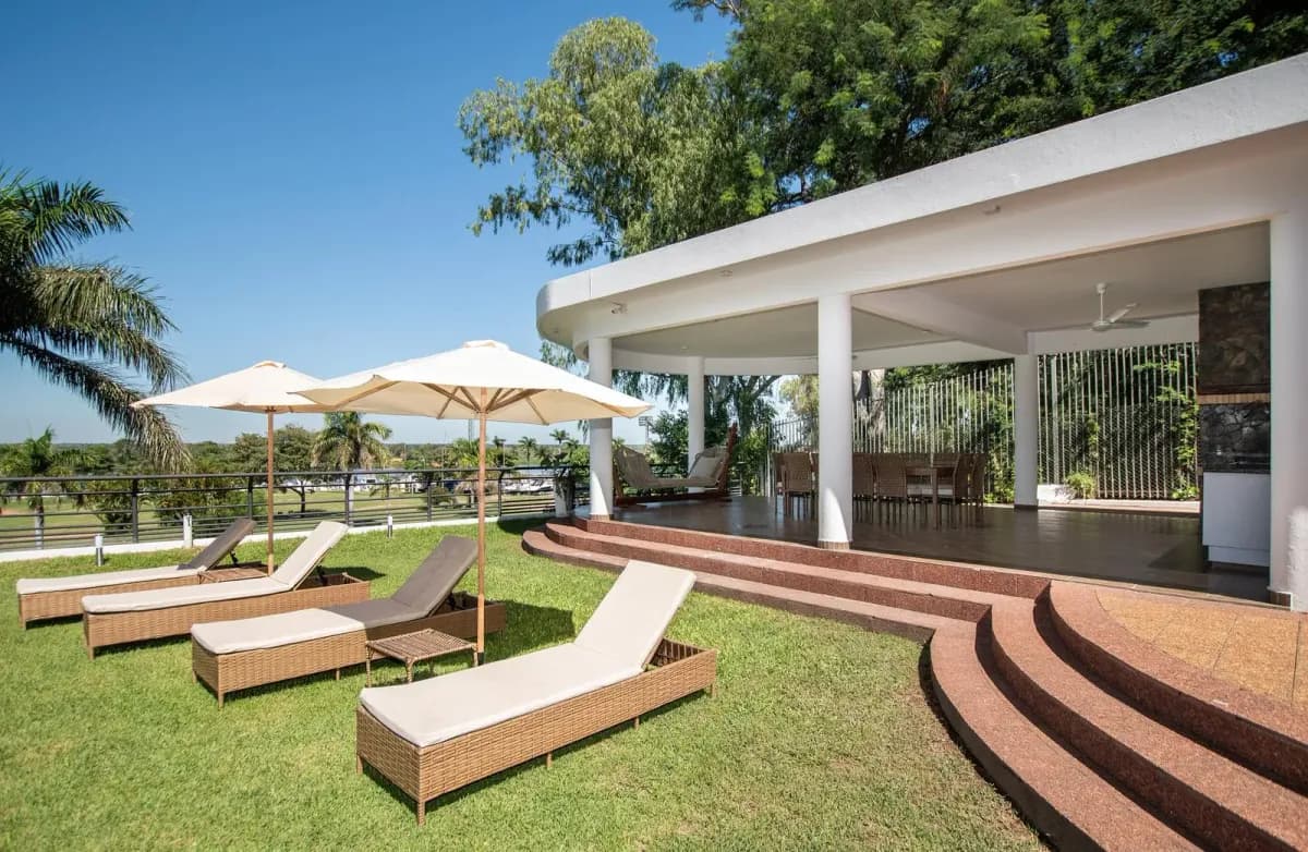 Retail Space of 2,627m² for Sale in Parques del Yatch, Lambaré - Image 5