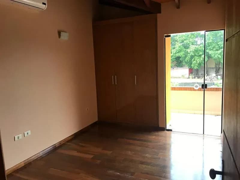 3-Bedroom House for Sale in Campo Grande, Asunción - Image 19