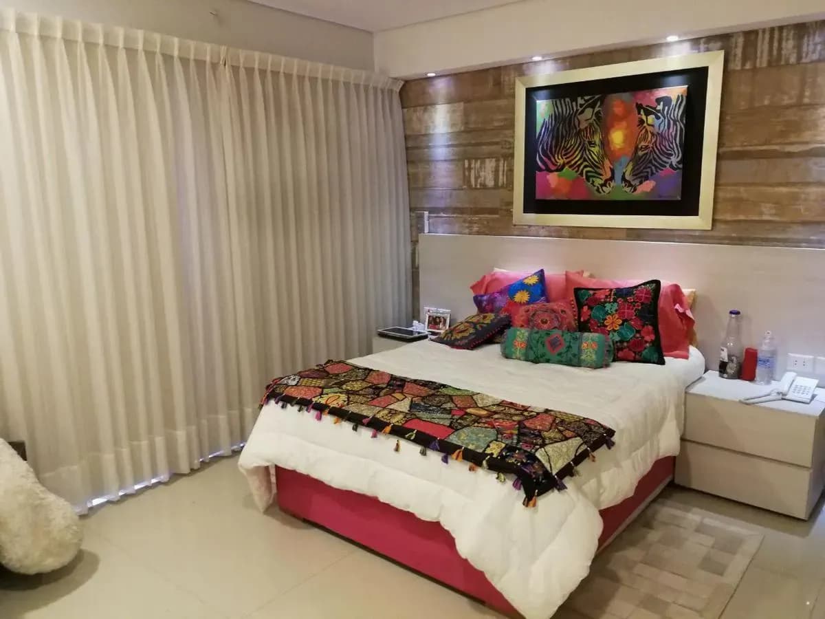 5-Bedroom House for Sale in Mburicaó, Lambaré - Image 9
