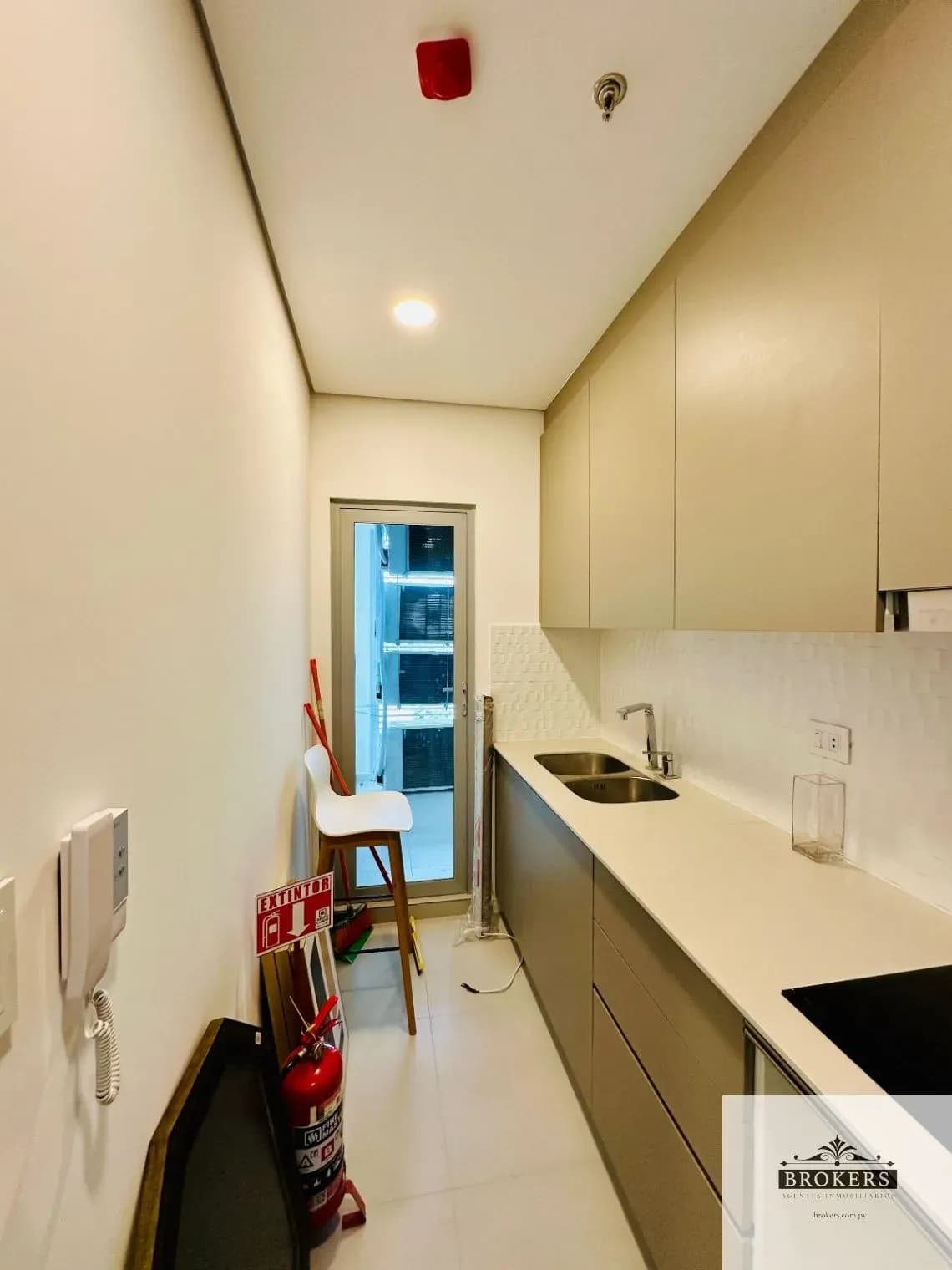 Departamento de 3 dormitorios en Venta en Manorá, Asunción - Image 8